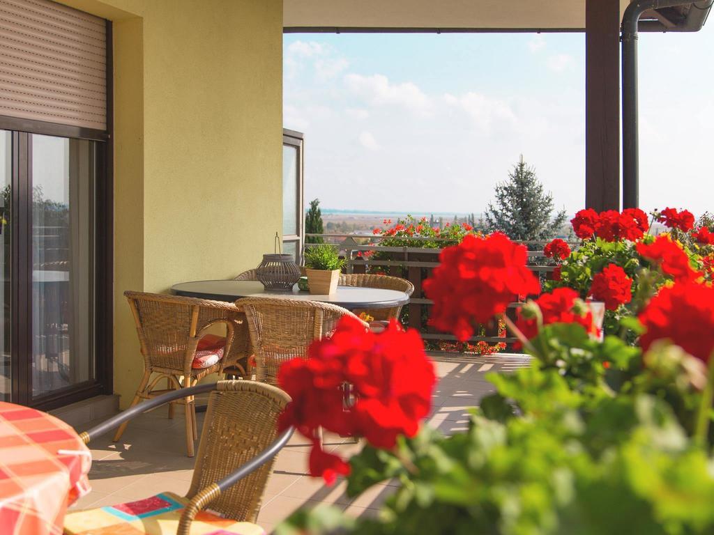 Haus Margarethe Hotel Moerbisch Am See Exterior photo