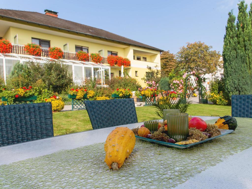 Haus Margarethe Hotel Moerbisch Am See Exterior photo